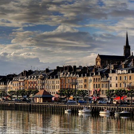 Trouville Sur Mer Vue Sur La Touque Eksteriør billede